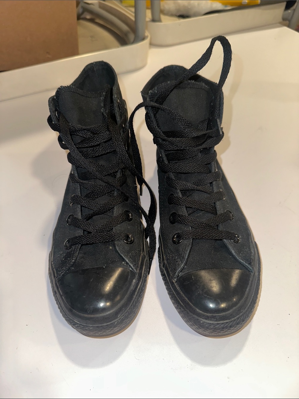 Men/Women Black Converses